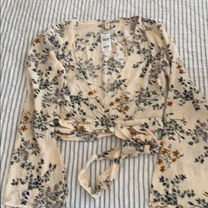 TILLYS WRAP BLOUSE SIZE S